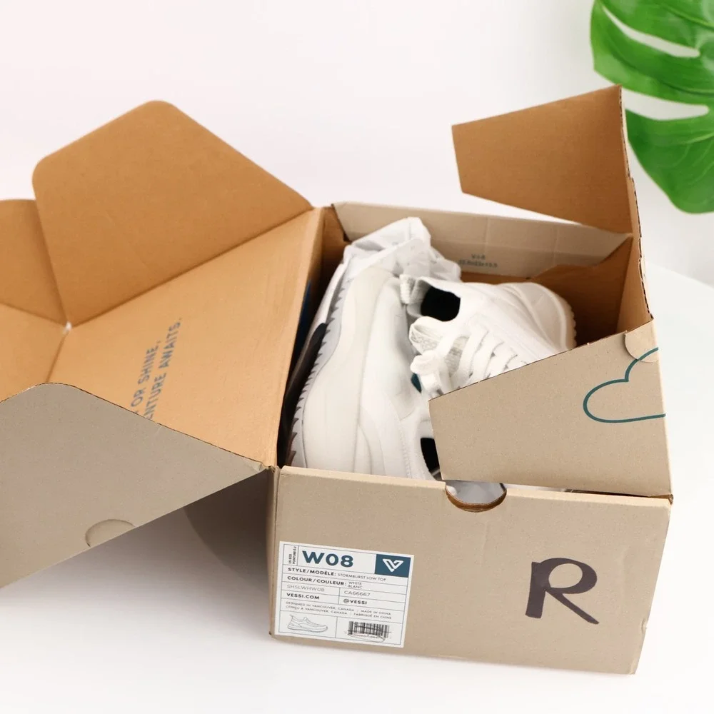 Vessi Women Stormburst Low Top Sneaker Boot Size 8 Waterproof White Lace Up Shoe